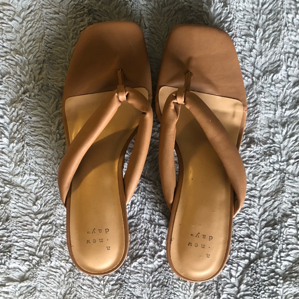 Beige heels